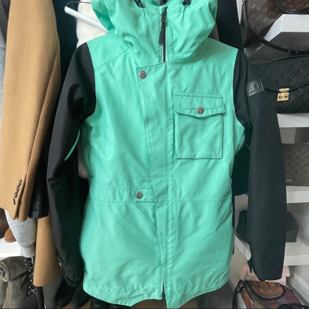 Snow jacket